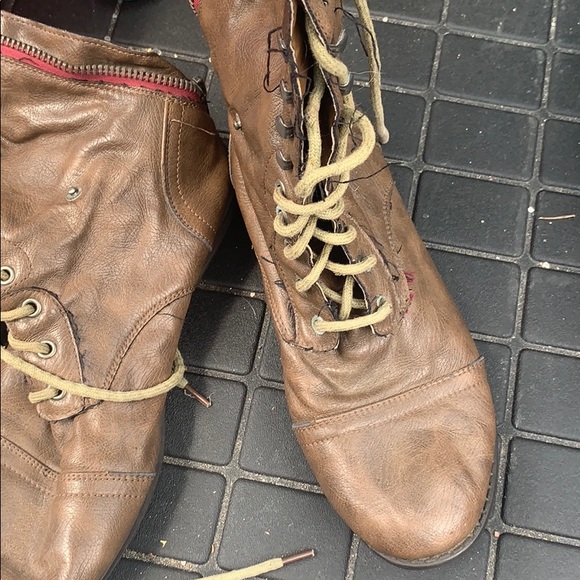 Light brown lace up booties - Picture 4 of 5